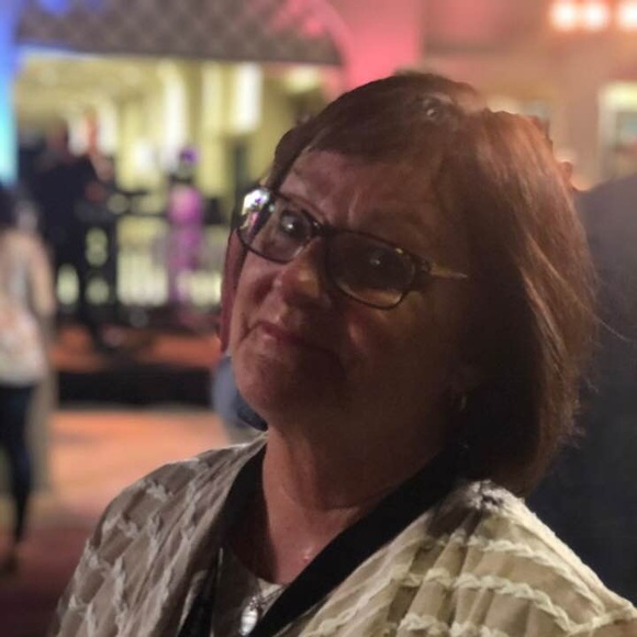 Meet your Posher, Joanie - Picture 1 of 1